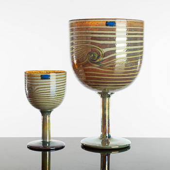 OIVA TOIKKA, goblets, 2 ps, signed, Nuutajärvi, Notsjö, Finland.