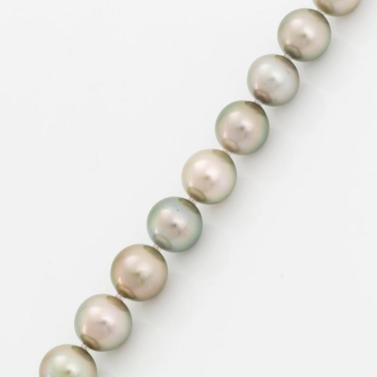 Collier odlade Tahitipärlor.