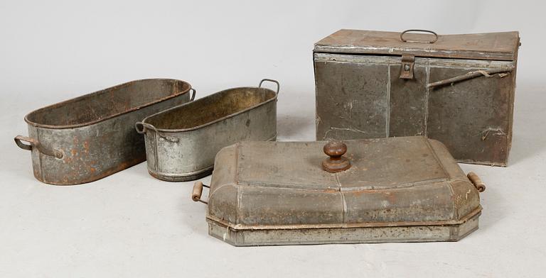 LÅDA, KOKKÄRL OCH BRICKA MED LOCK, 4 del, bläckplåt, 1800-/1900-tal.