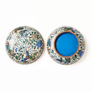 Ask med lock, cloisonné, Kina, 1900-tal.