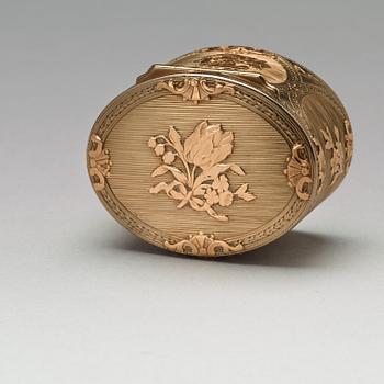 Jean-Charles Dubos, dosa, guld 18k, Paris 1758, kontrollör Eloy Brichard.