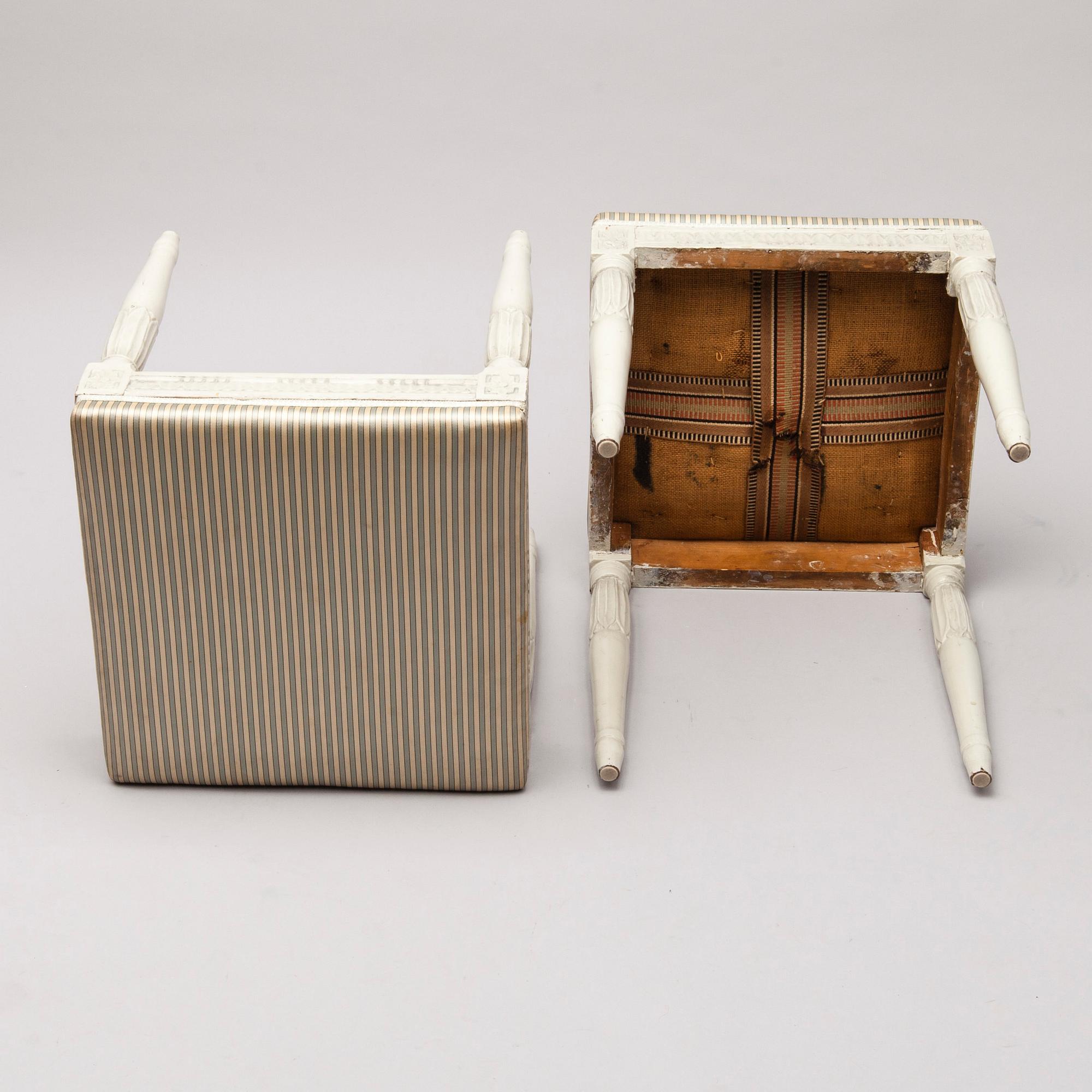 TABURETTER, ett par, gustavianska, ca 1800.