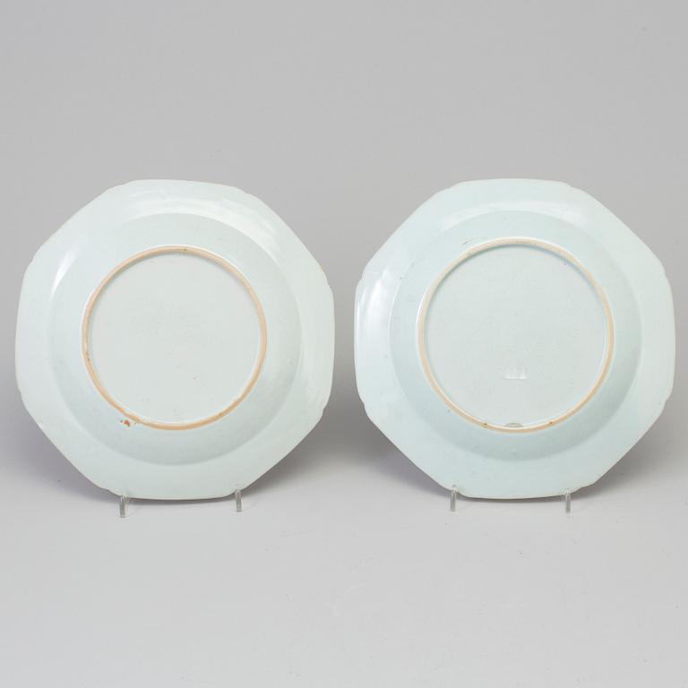A pair of 'double peacock' dishes, Qing dynasty, Qianlong (1736-95).