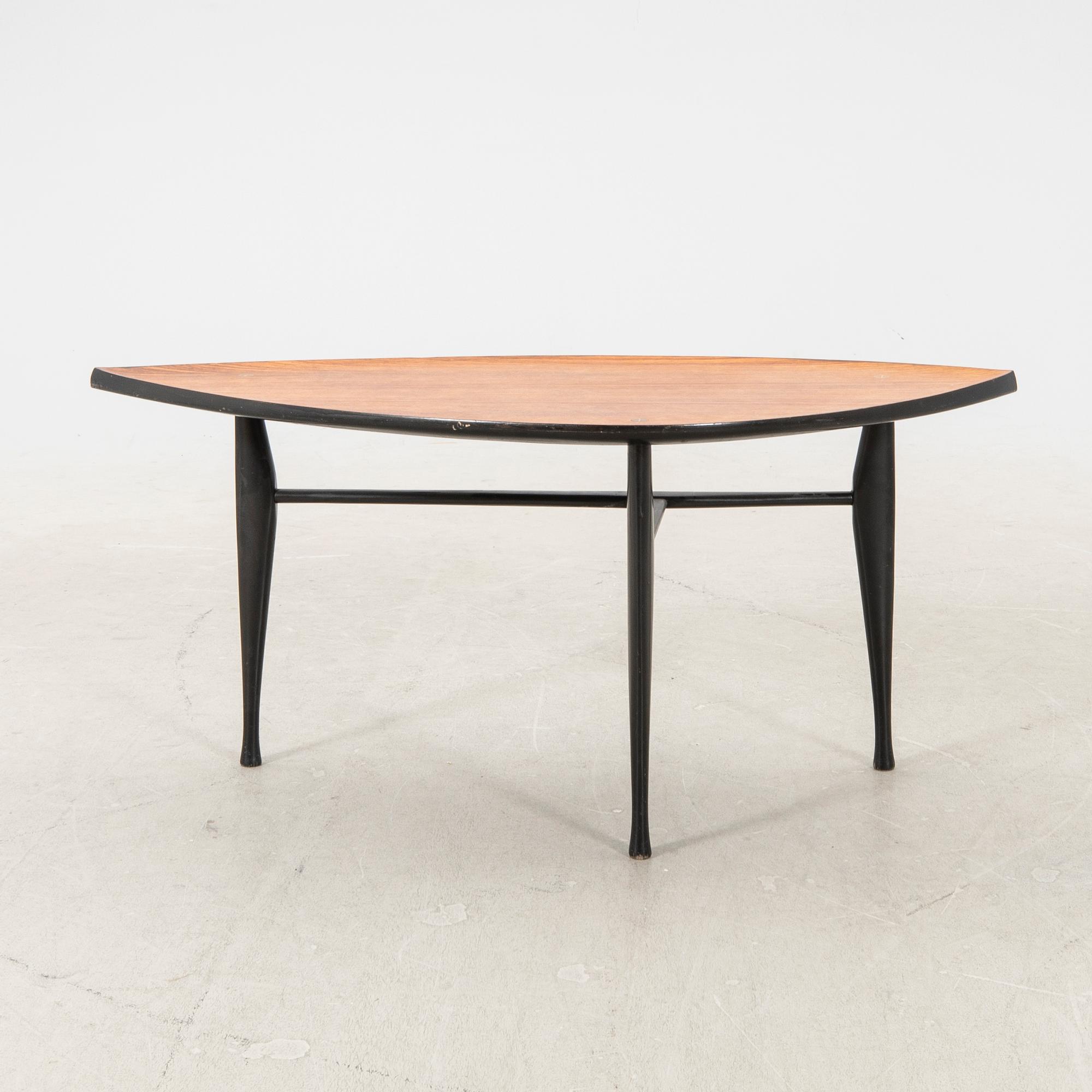 Yngve Ekström, soffbord/sidobord, "Rytm", Westbergs möbler, Tranås 1960-tal.