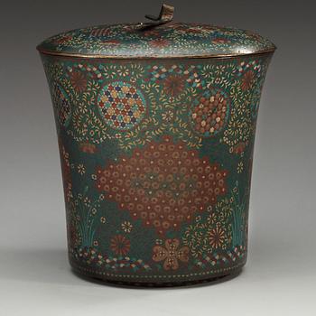 KÄRL med LOCK, cloisonné. Japan, Meiji (1868-1912).