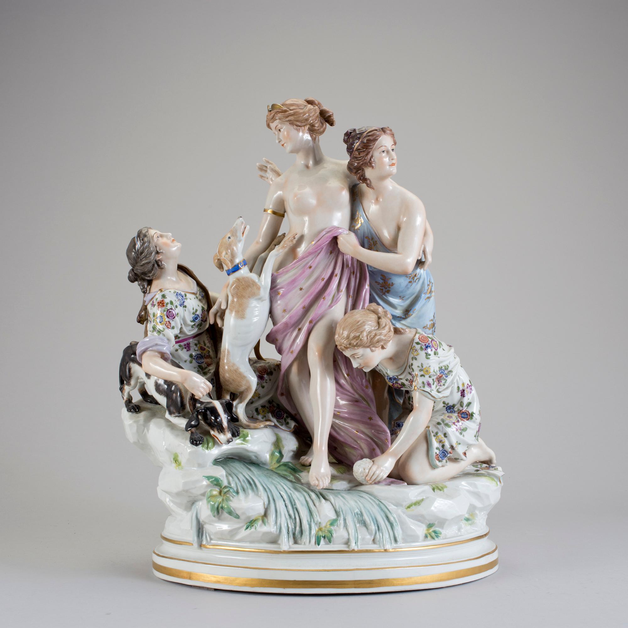 FIGURGRUPP, porslin, 1900-talets första hälft.