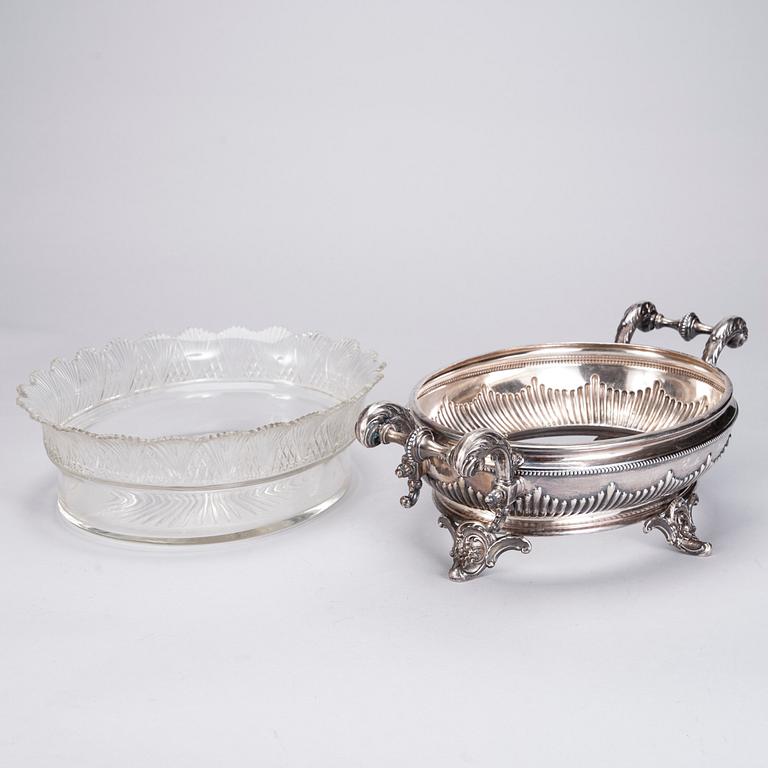 JARDINJÄR, silver och glas, Köpenhamn 1901. Silvervikt ca 800 g.