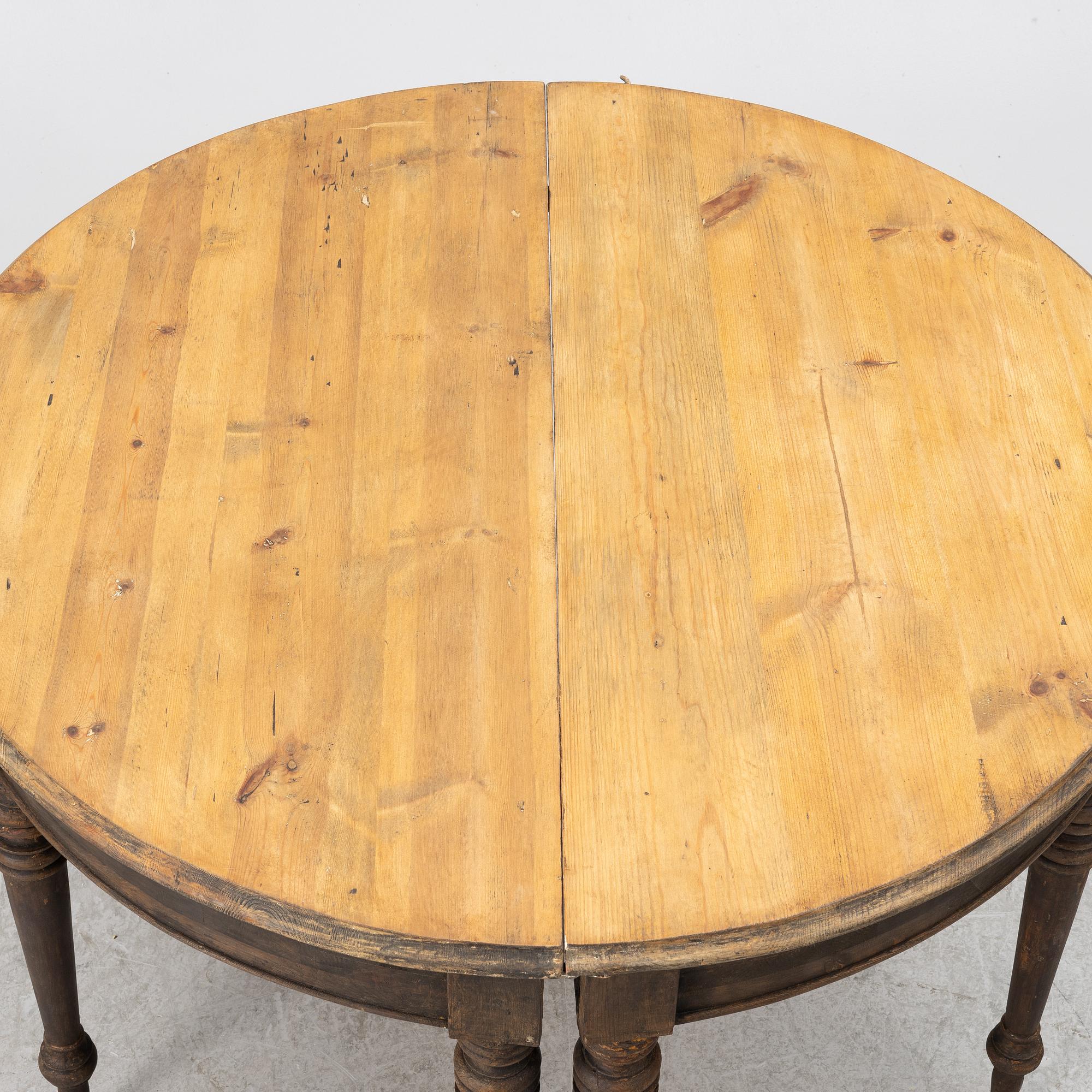 Månbord, ett par, Sverige, 1800-talets senare del.