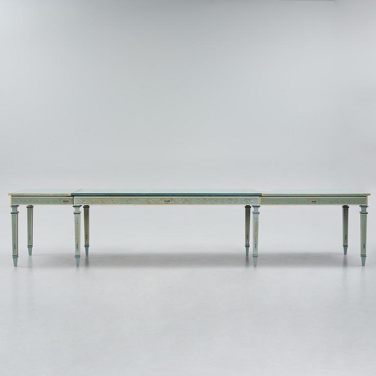 Carl Malmsten, a grand Swedish Grace dining table, cabinetmaker Albin Johansson, Stockholm, for Villa Kvikkjokk, 1927.