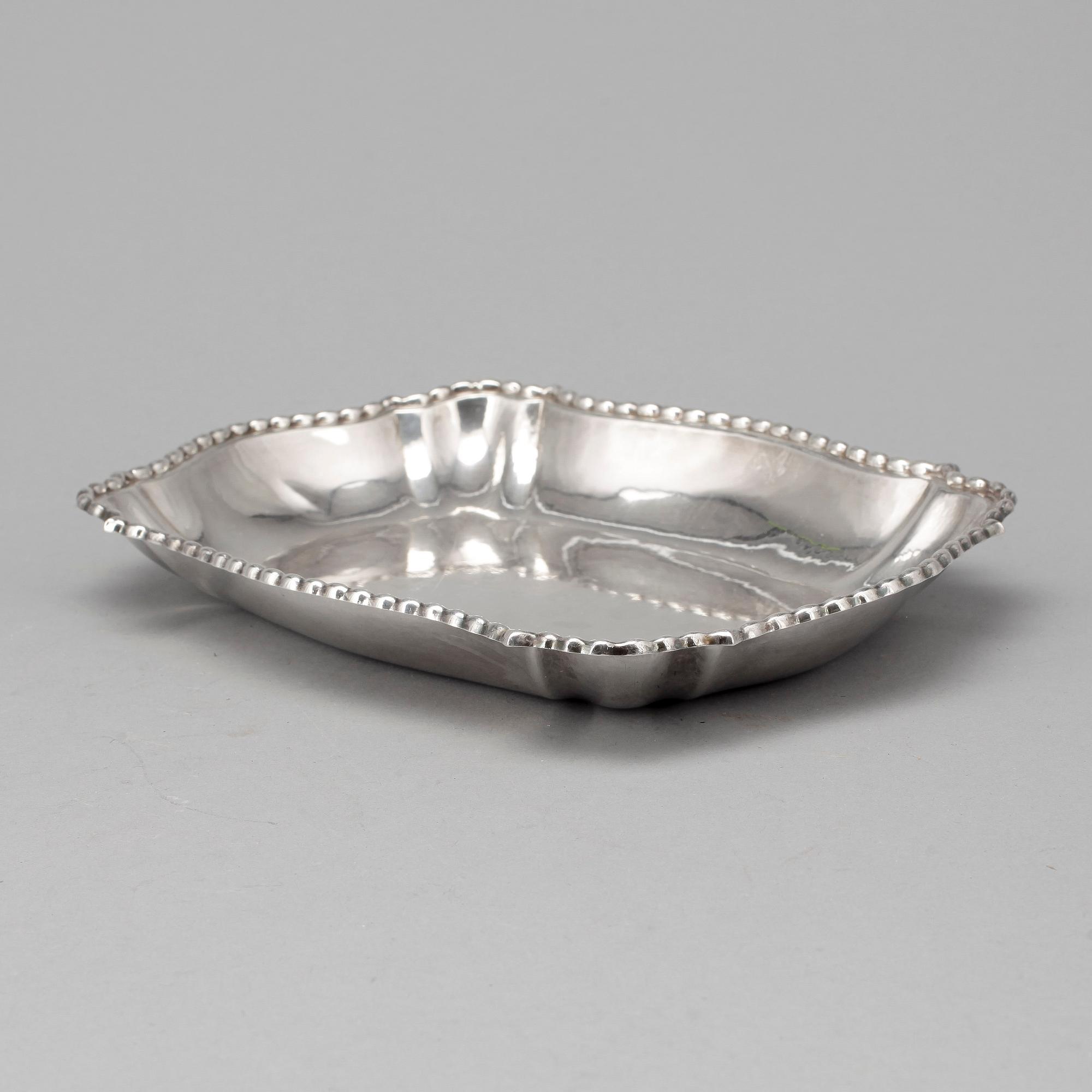 SKÅLFAT, silver, K.A. Andersson, Stockholm 1924. Vikt ca 283 gram.