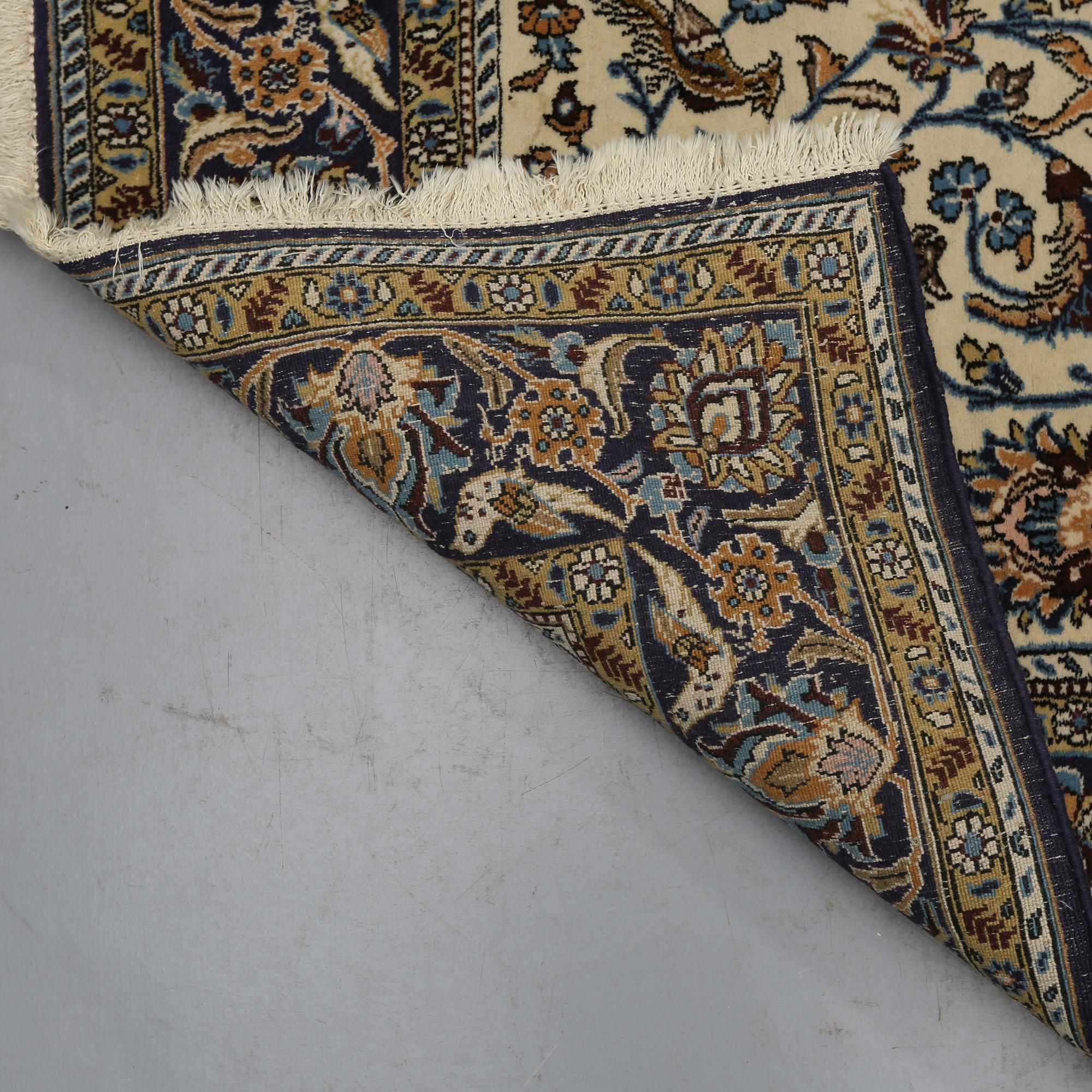 MATTA, troligen Isfahan, old, 141 x 233 cm.