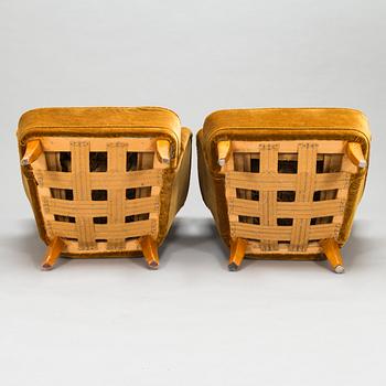 Ilmari Lappalainen, A pair of mid-20th-century 'Laila' armchairs for Asko, Finland.