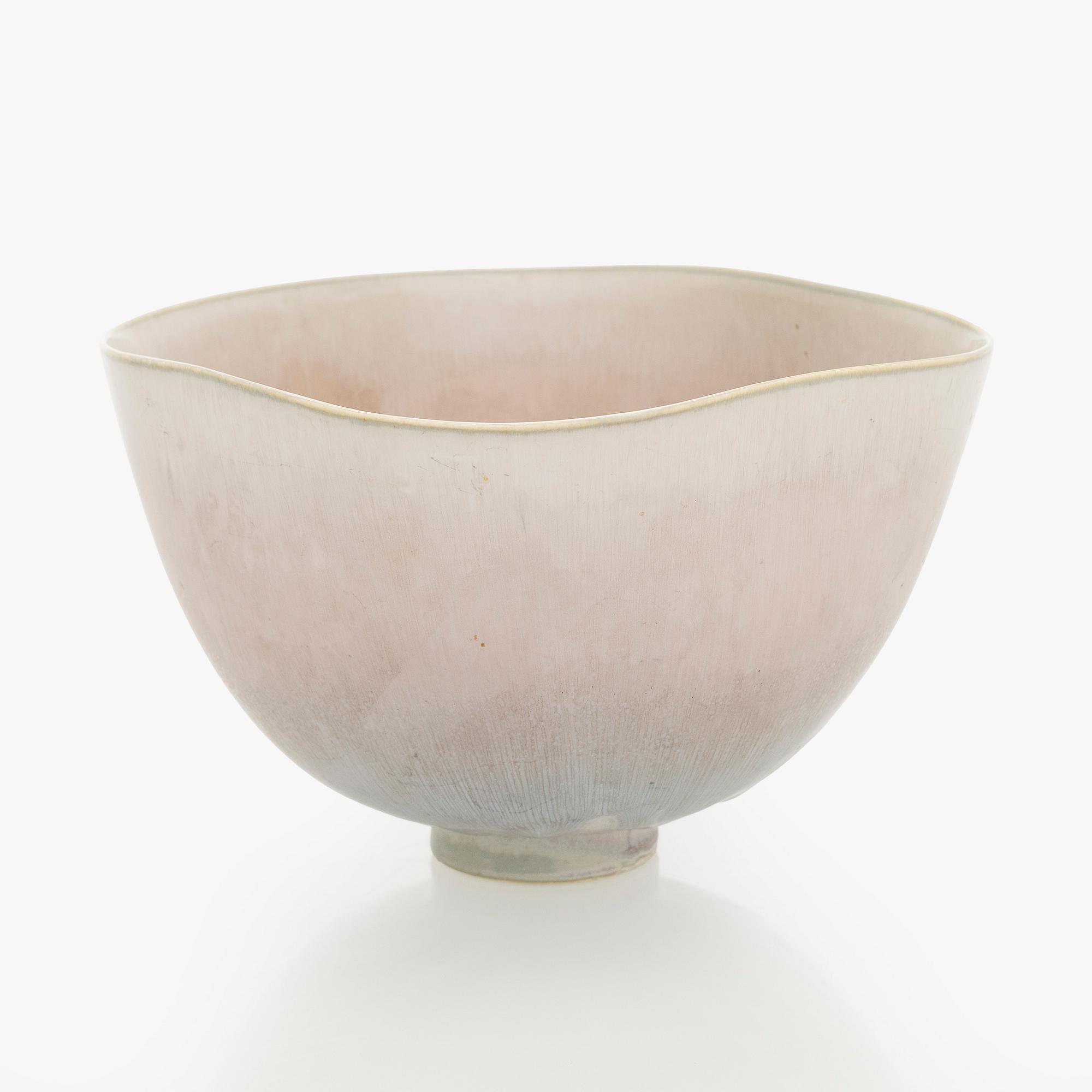 Friedl Holzer-Kjellberg, A ceramic bowl, signed Arabia 1942, -F.H.-Kj-.