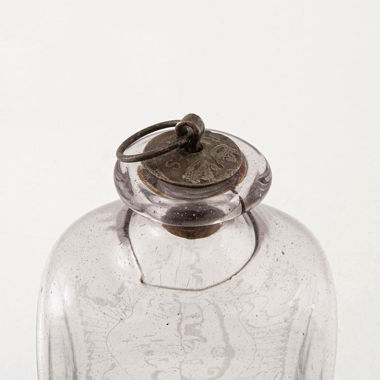 A Swedish glass flask, Limmareds glass manufactory, late 18th century/early 19th century.