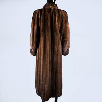 PÄLSKAPPA, Saga Mink.