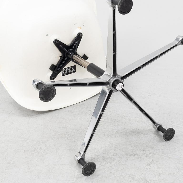 Charles & Ray Eames, a 'PACC' chair, Vitra.
