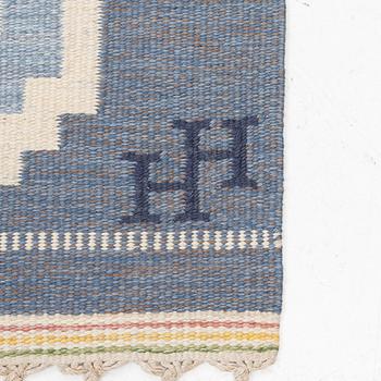 Helge Hamnert, a flat weave carpet, Sweden, signed HH, ca. 308 x 202 cm.