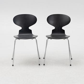 Arne Jacobsen, stolar, ett par, "Myran", Fritz Hansen, Danmark, 2018.