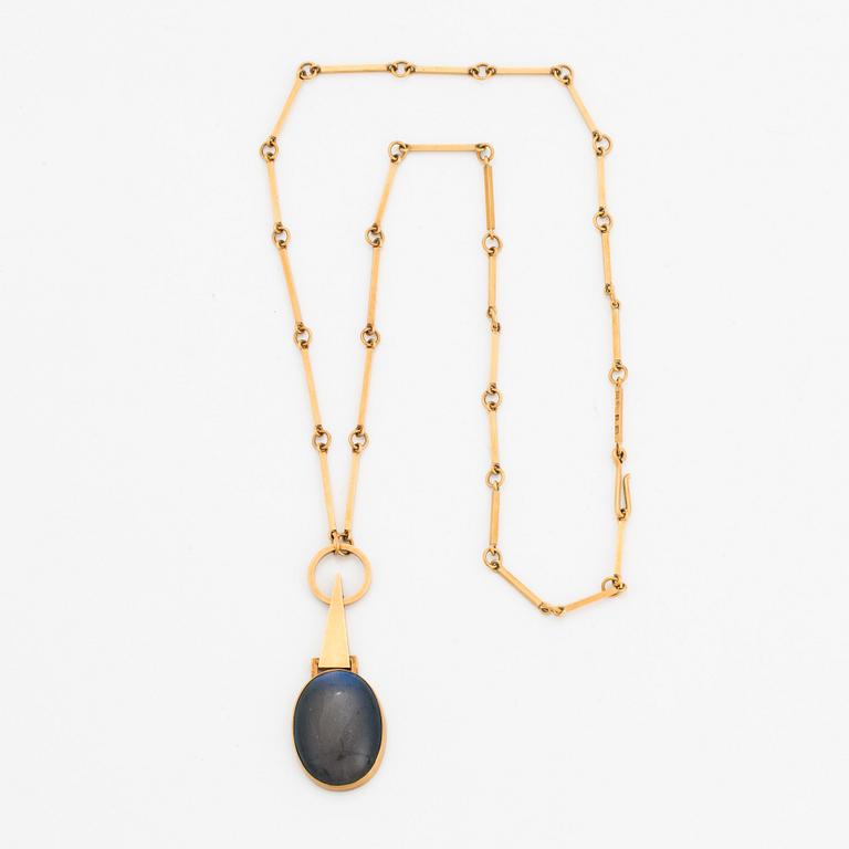 Wiwen Nilsson, a 18K gold and cabochon cut labradorite collier, Lund Sweden 1957.