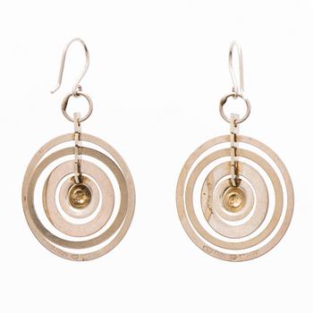 TAPIO WIRKKALA, ÖRHÄNGEN, "Silvermåne", silver. Kultakeskus 1972.