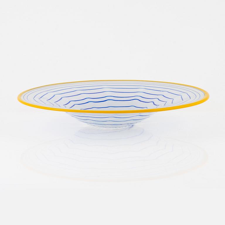 Ulrica Hydman-Vallien, a dish, Boda Artist Collection.