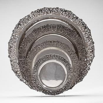 FAT,1 st silver, Spanien bär finska importstämplar. Vikt ca 193 g. FAT, 3 st, märkt alpacka, 1900-talets senare hälft.