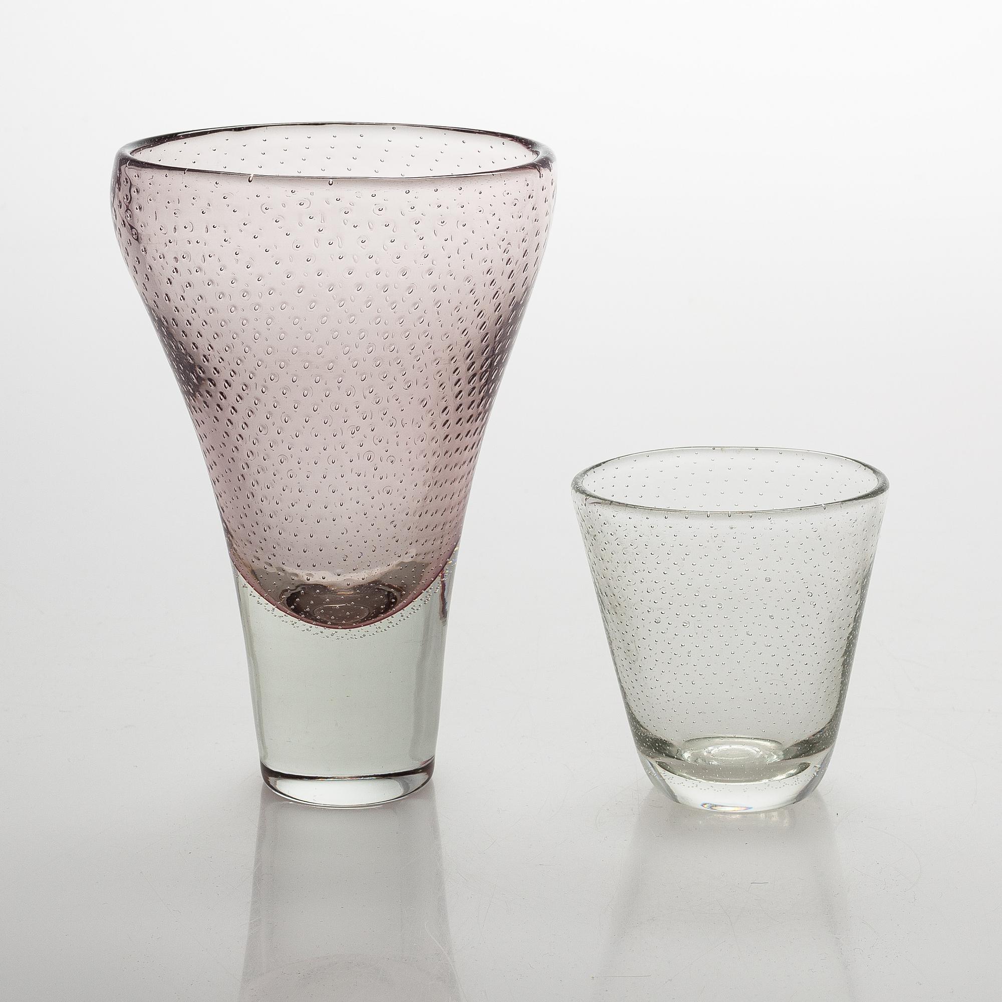 Gunnel Nyman, Two glass vases, etching pen signitures, Nuutajärvi Notsjö.