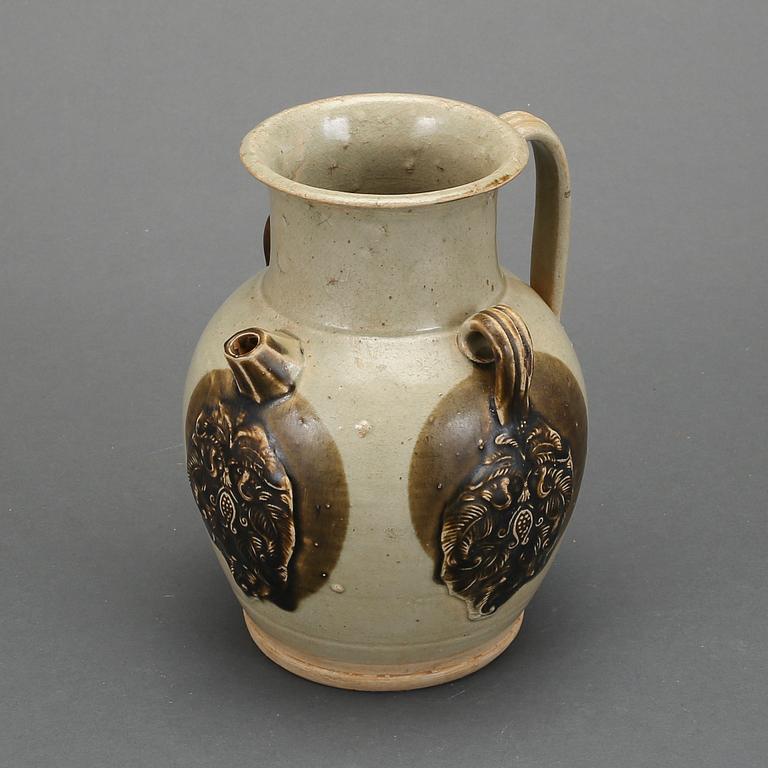 KANNA, Tang-stil, lergods. Kina, 1900-tal.