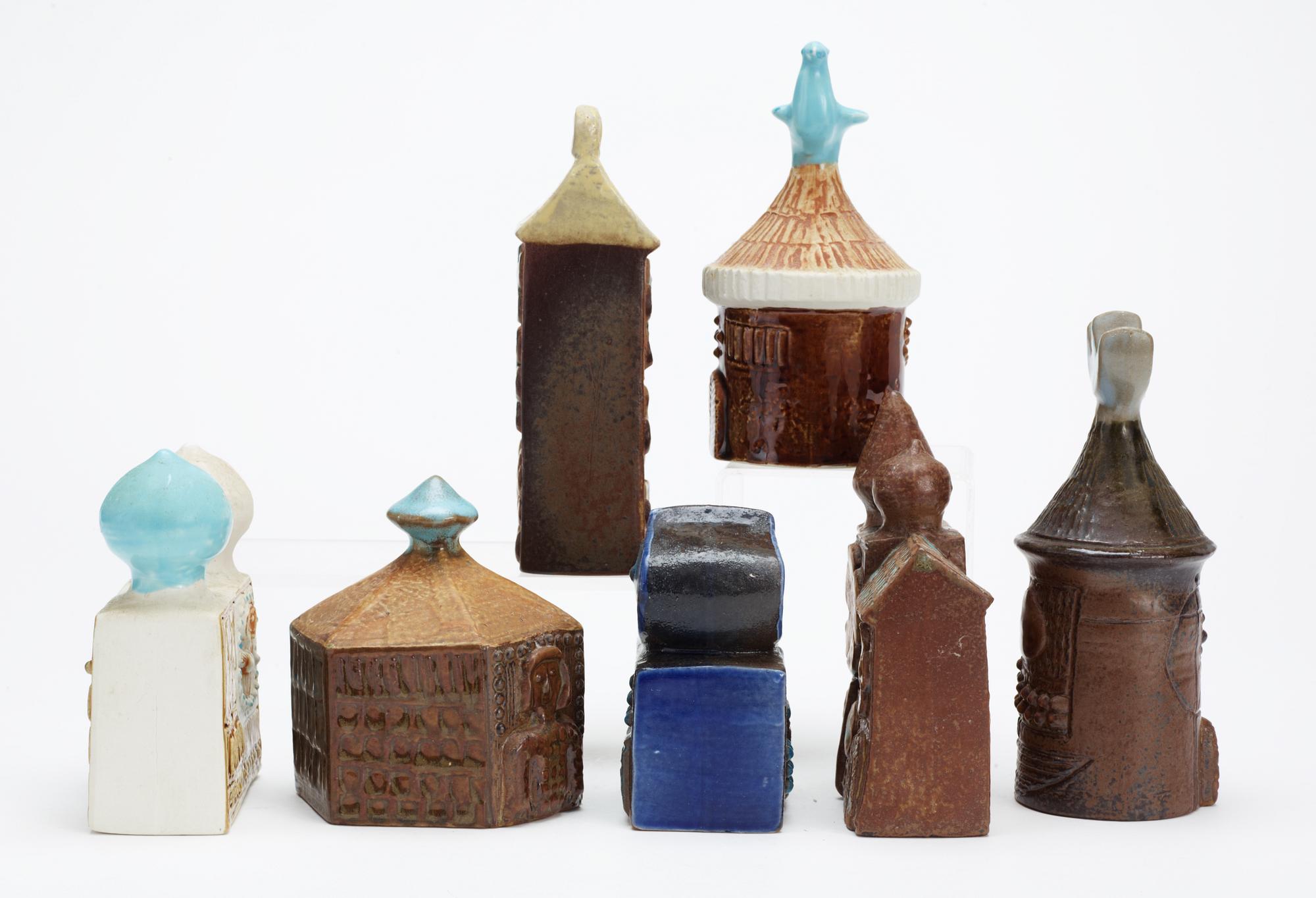 A Bertil Vallien set of seven stoneware sculptures, 'Bagdad', Gustavsberg 1960's.