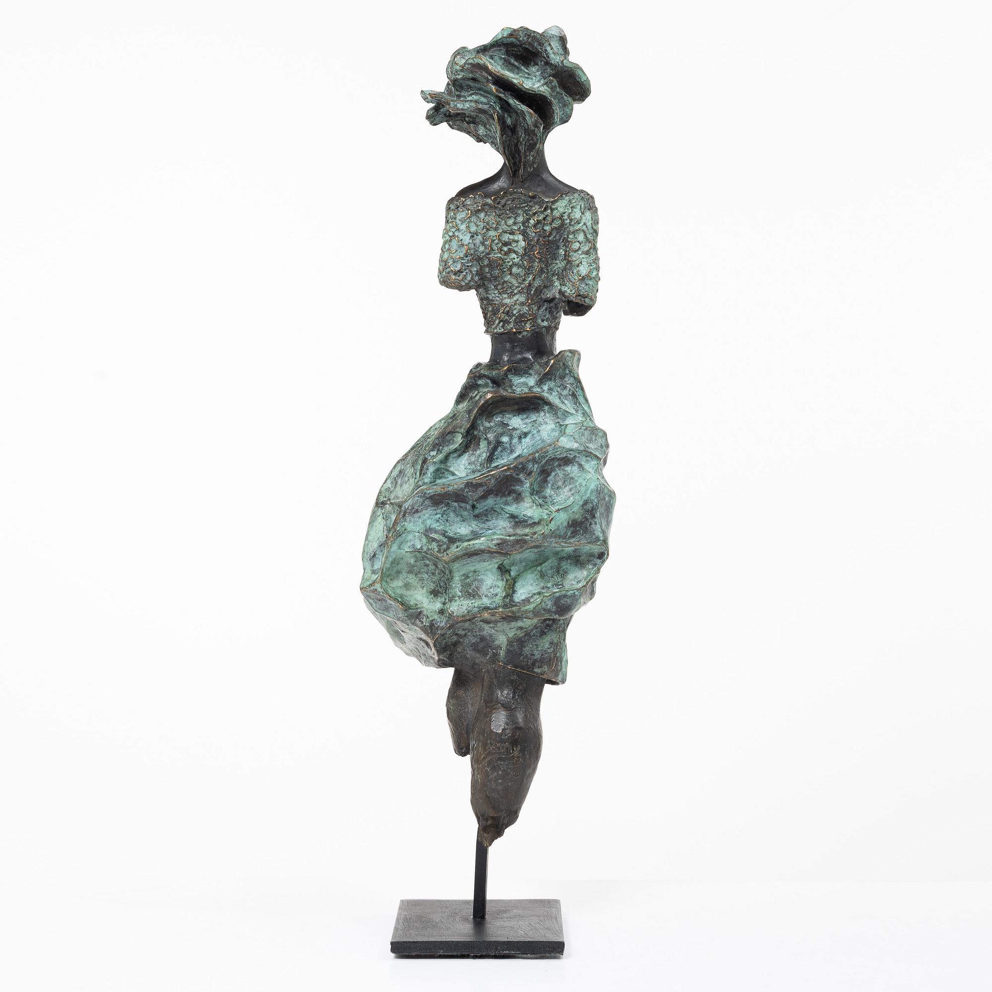 Christine Rémy, Translation: "Standing woman".