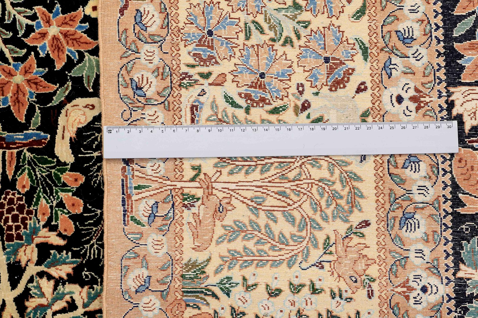 A RUG, Figural Nain, so called 6 LAA, ca 283 x 180 cm.