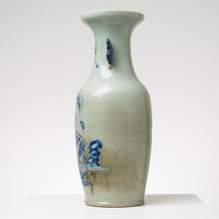 VAS, porslin. Sen Qing dynasti (1644-1911).