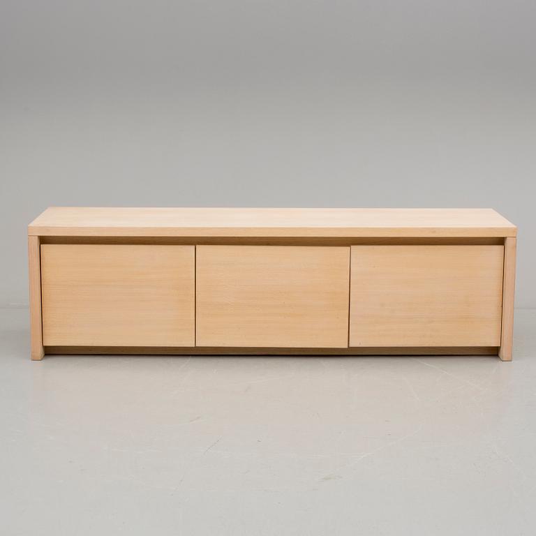 BÄNK, Formgiven av Claesson, Koivisto, Rune, 2000-tal.