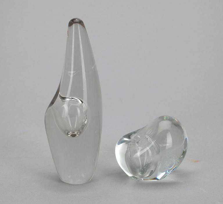 SKULPTURER, 2 st, glas, "Hjärtat" resp "Orkidé" Timo Sarpaneva, Iittala.