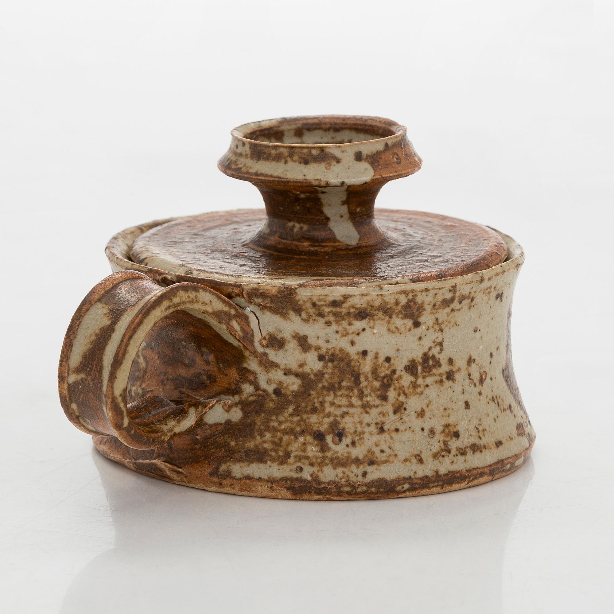 Kyllikki Salmenhaara, Mug with lid, stoneware, signed KS Arabia.