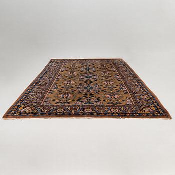 A carpet, oriental, ca 265 x 167 cm.