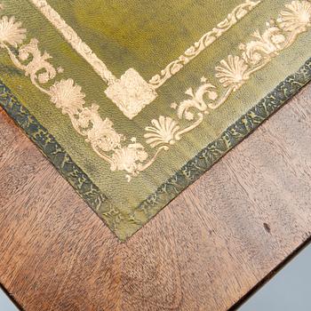 SKRIVBORD, England 1800-talets slut.