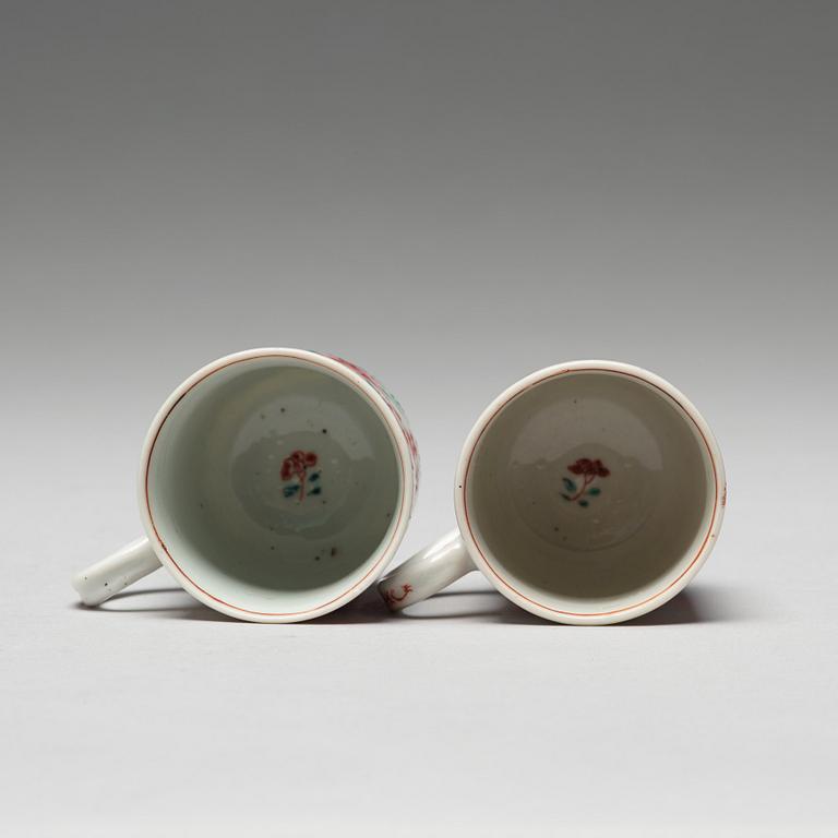 A pair of famille rose cups with dishes, Qing dynasty, Yongzheng (1723-35).