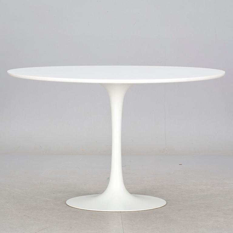BORD, "Tulip" Eero Saarinen, Knoll International, 1900-talets andra hälft.