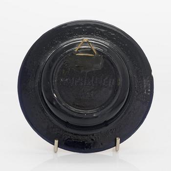 Birger Kaipiainen, a stoneware bowl signed Kaipiainen.