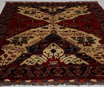 A CARPET, oriental, ca 276 x 203 cm.