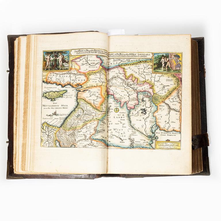 Biblia, Nürnberg 1662, med vackert bemålade gravyrer.