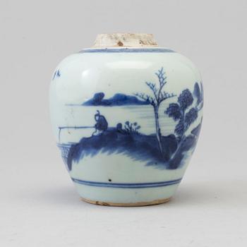 A blue and white miniture jar, Qing dynasty, 18th Century.