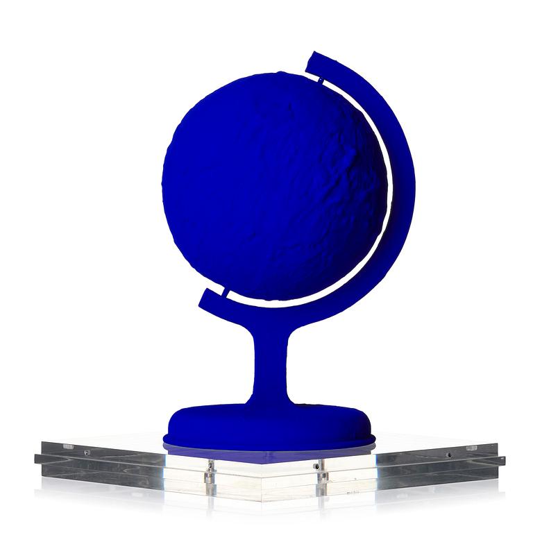 Yves Klein, "La Terre Bleue".