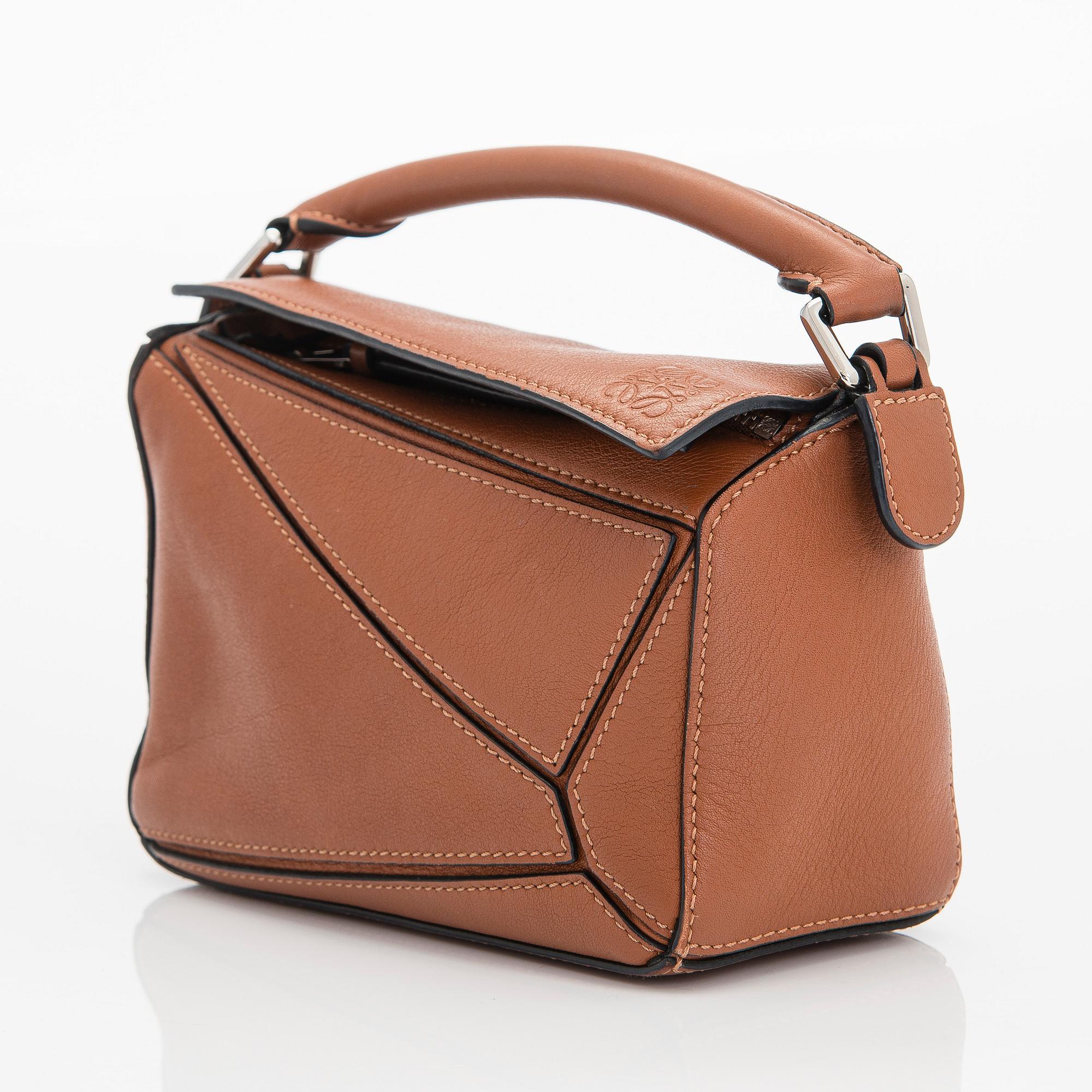 Loewe, väska, "Puzzle Mini".