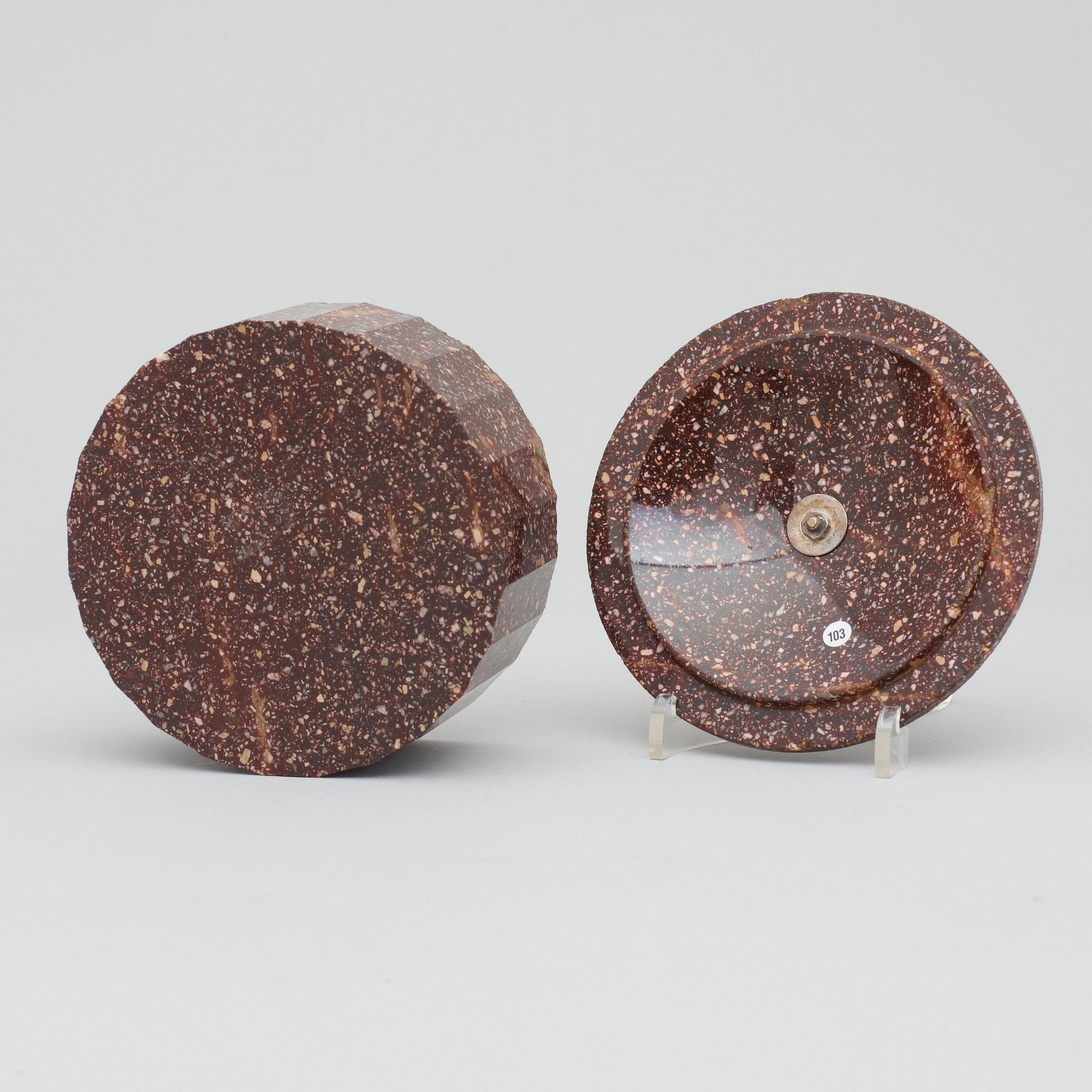 SMÖRASK MED LOCK. Älvdalen, 1800-talets början. Empire.
