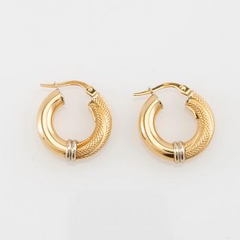 Earrings, a pair of 18K gold.