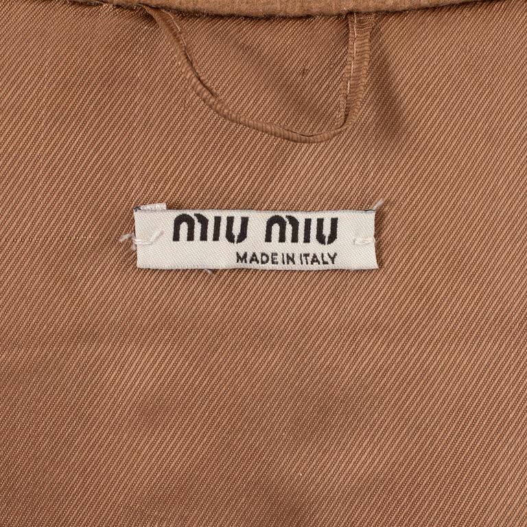 MIU MIU, a beige woolblend coat, italien size 40.