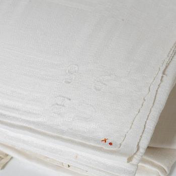 Napkins, 16 pcs, linen damask, circa 1800.