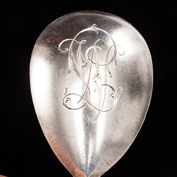 SKEDAR 12 st, silver, hovleverantören Vladimirov, Moskva 1898-1914. Vikt ca 153,5 g.